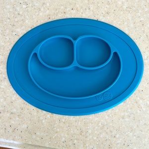 Blue Ezpz mini mat. Excellent condition.